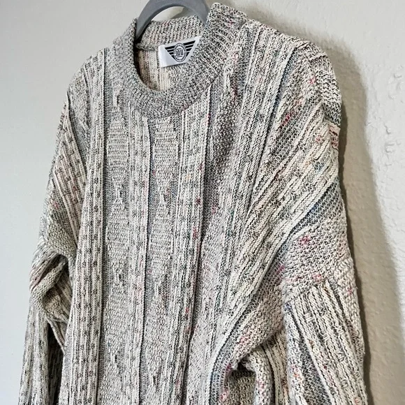 I.O.U Vintage Knit Sweater Size Large - Picture 14 of 15